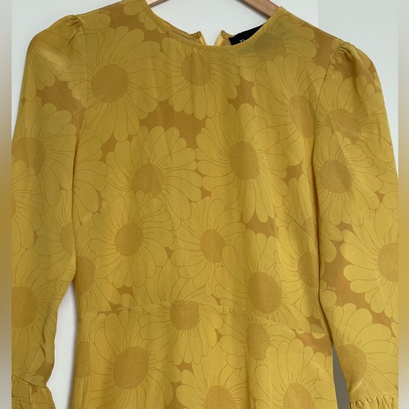 Realisation Par mini dress (as seen on Kaia Gerber), 100% silk, size small - Picture 3 of 5